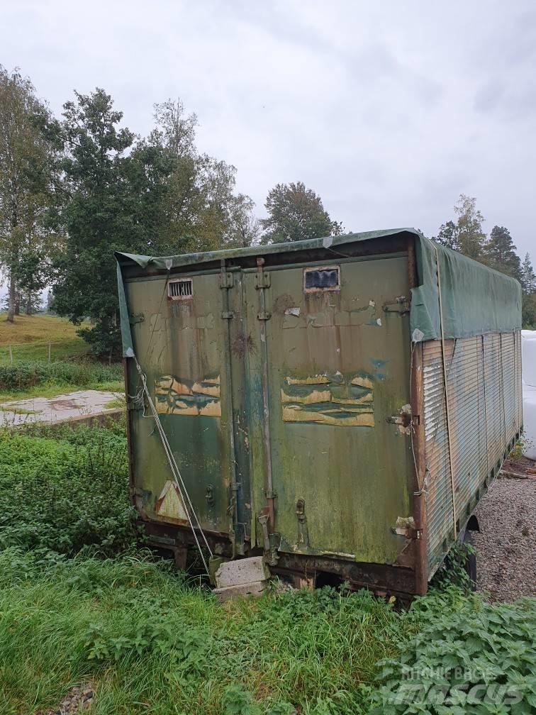 Scania skåpsvagn Прочие сельхоз-прицепы