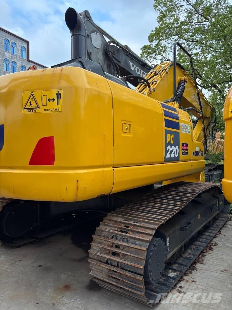 Komatsu PC 220-7 Гусеничные экскаваторы