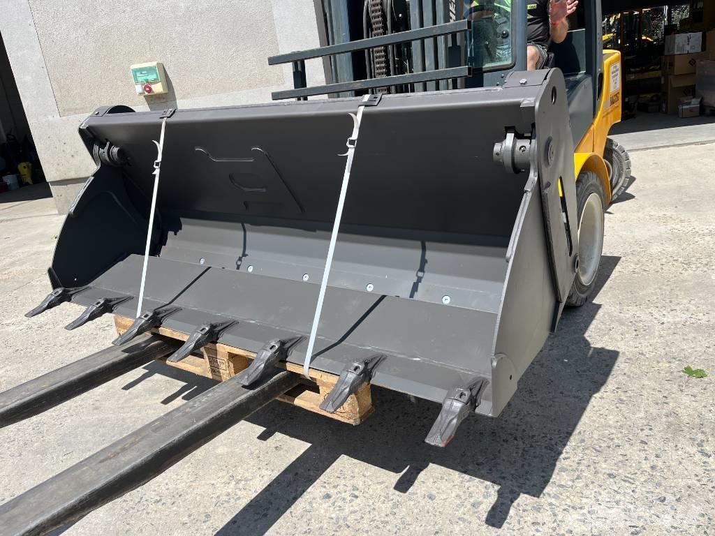 Mecalac 8 MCR Малые экскаваторы 7т-12т