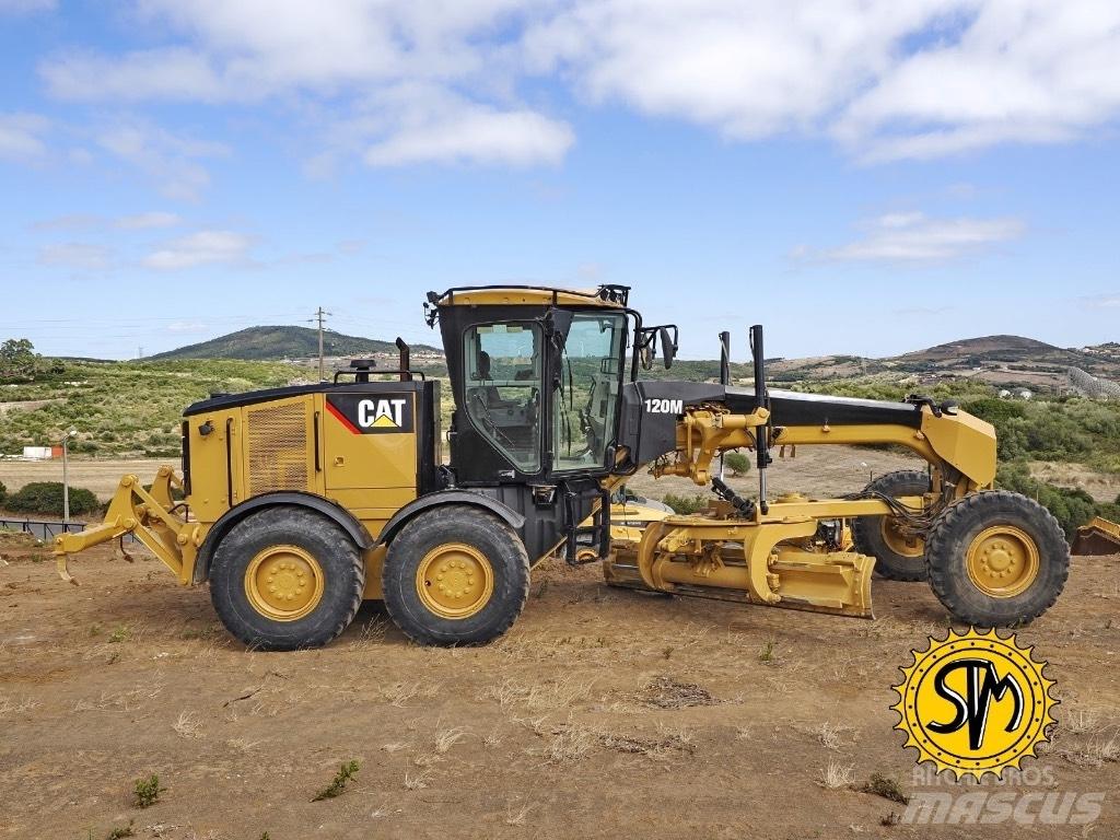 CAT 120 M Грейдеры