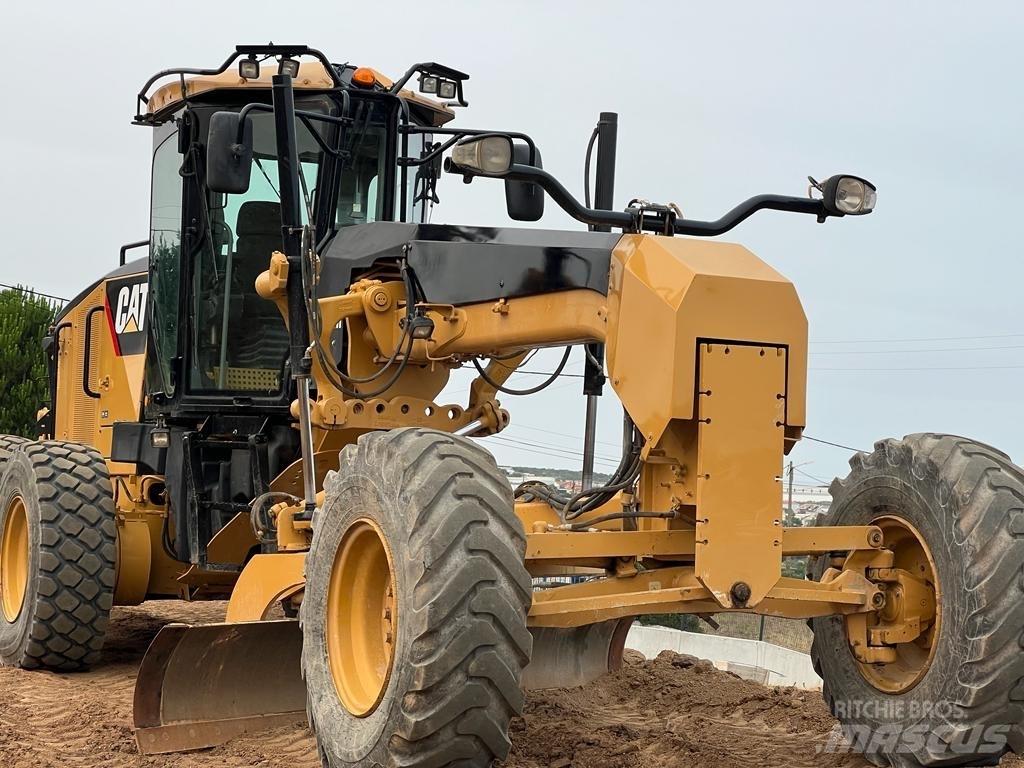 CAT 120 M Грейдеры