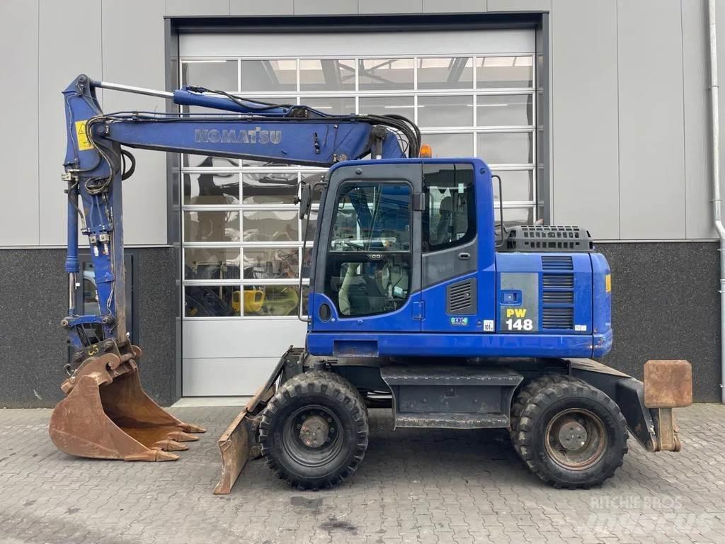 Komatsu PW148-8 Колёсные экскаваторы
