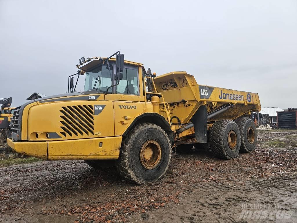 Volvo A25D / a30, a35 Шарнирно-сочленённые самосвалы