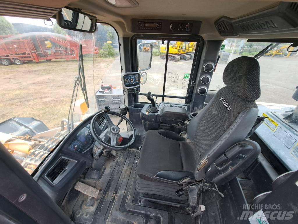 Hyundai HL940 Фронтальные погрузчики