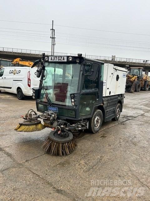 Schmidt Compact 200 Вакуумные уборочные машины