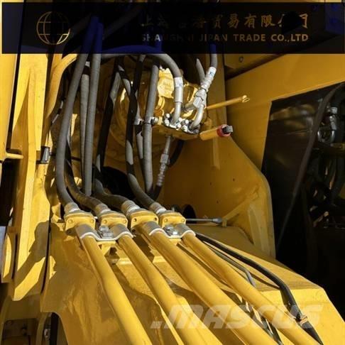 Komatsu PC 210 Гусеничные экскаваторы