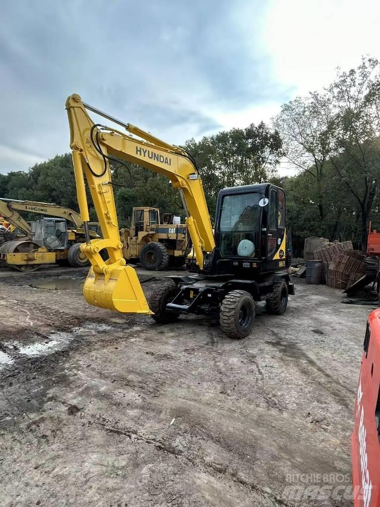 Hyundai R60-7 Колёсные экскаваторы