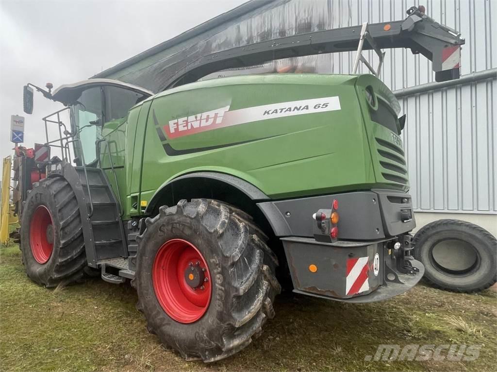 Fendt Katana 65 Самоходные кормоуборочные комбайны