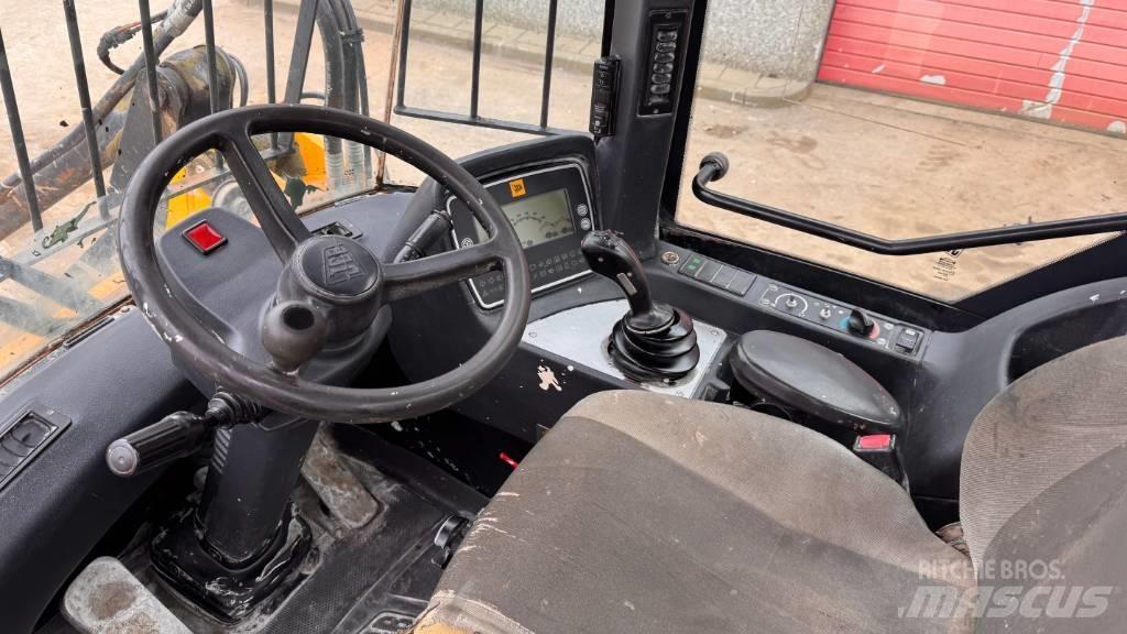 JCB 411 Фронтальные погрузчики