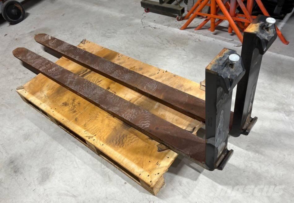 Toyota Fourches Паллетные вилы