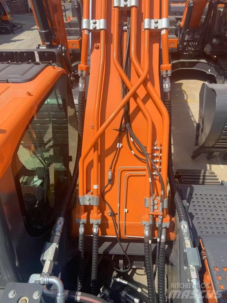 Develon DX 400 Гусеничные экскаваторы