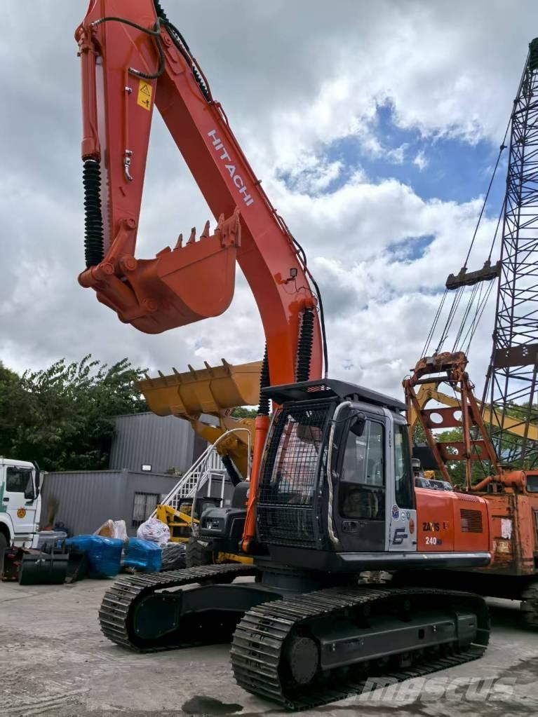 Hitachi ZX 240 HG Гусеничные экскаваторы