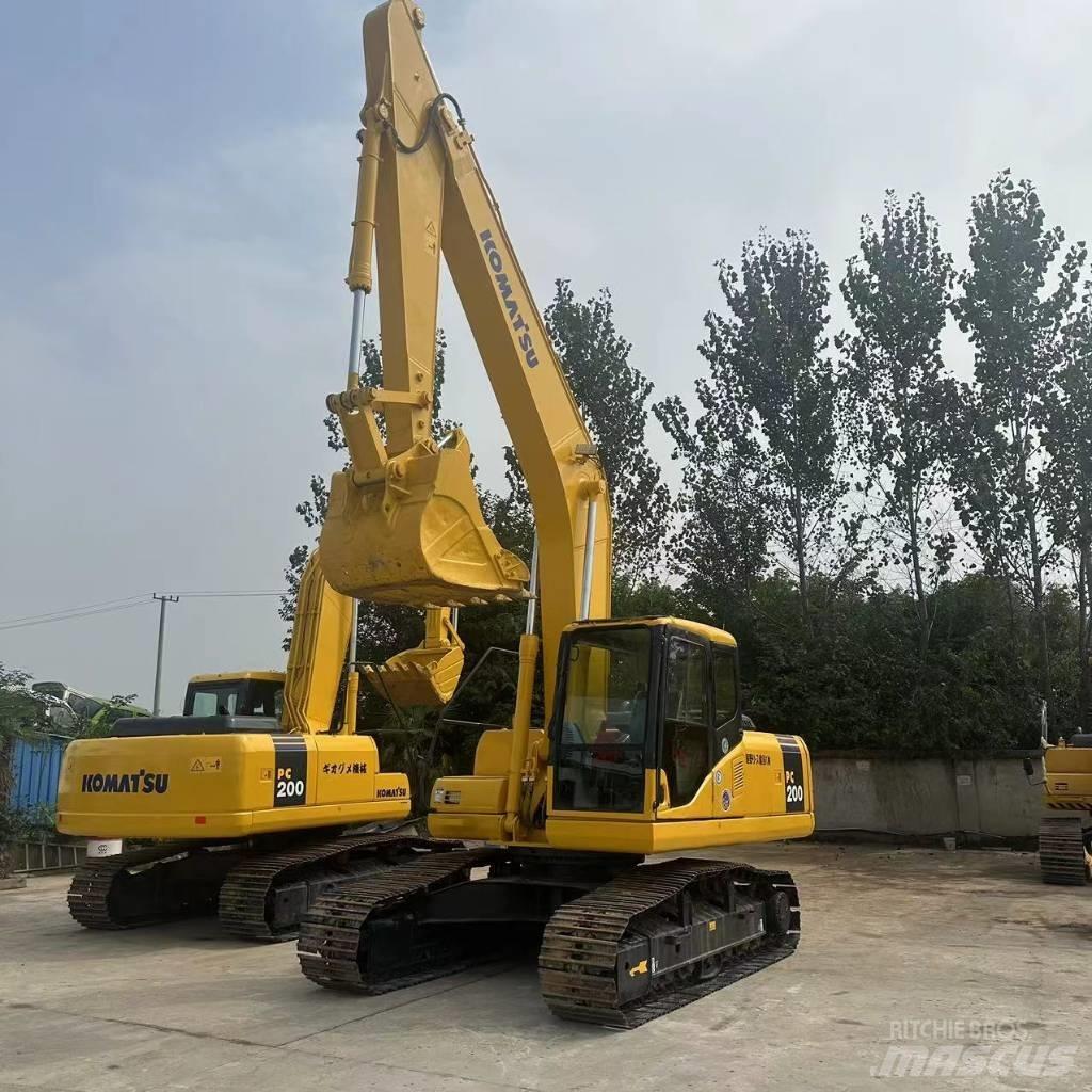 Komatsu PC 200-7 Гусеничные экскаваторы