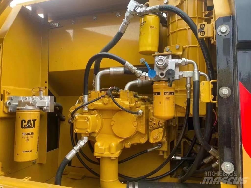 CAT 320 D Гусеничные экскаваторы