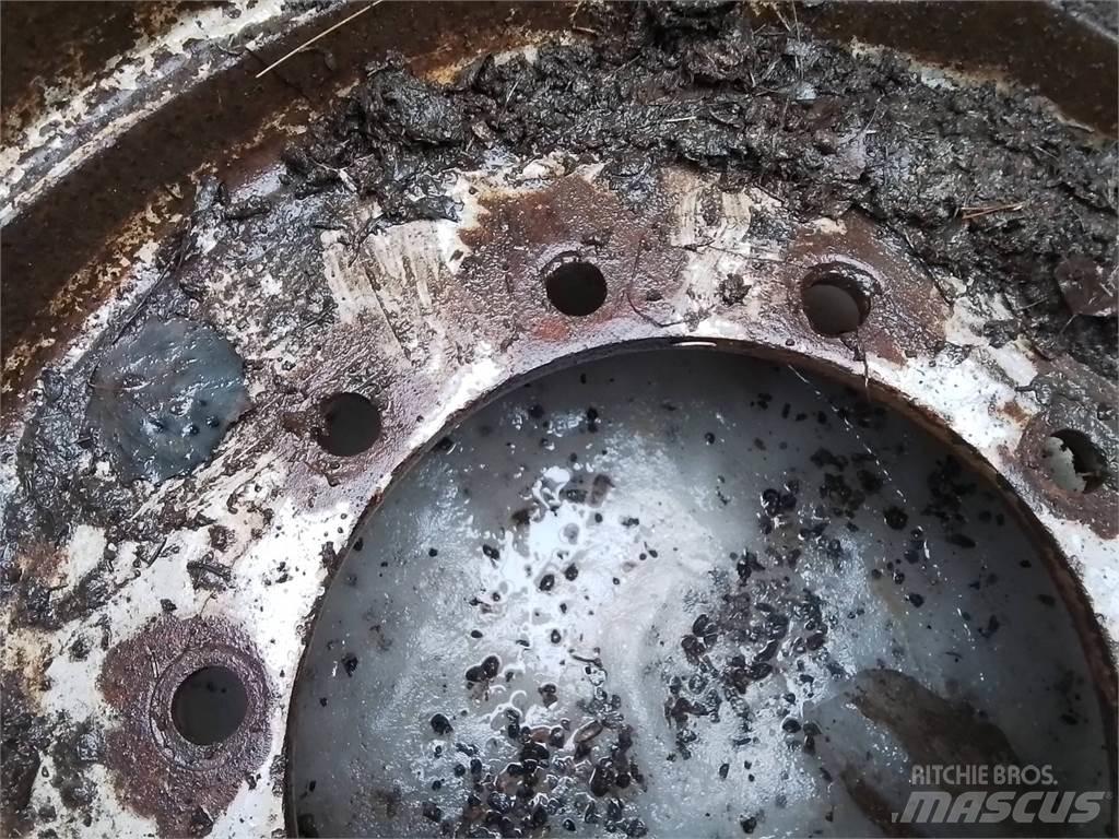 Valmet 890 26x26,5 Шины и колёса