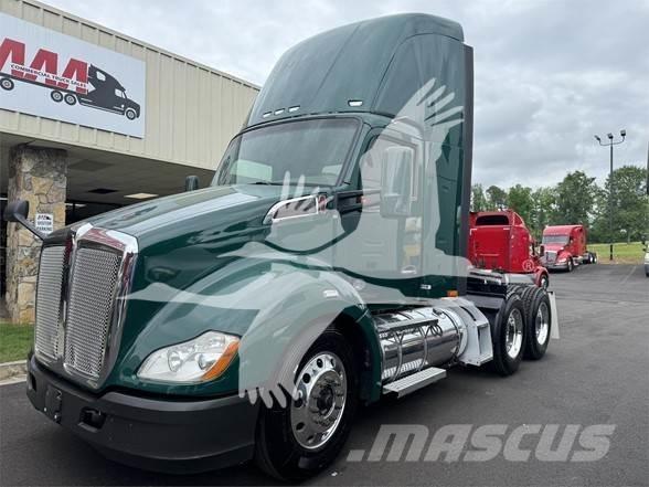 Kenworth T680 Седельные тягачи