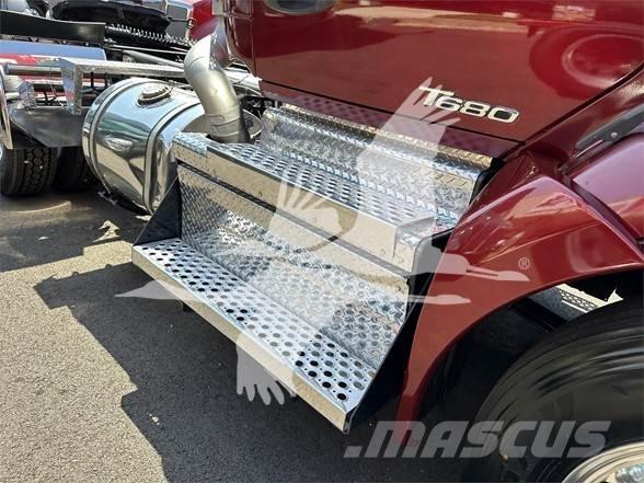Kenworth T680 Седельные тягачи