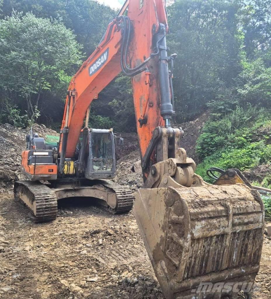 Doosan DX 300 LC-5 Гусеничные экскаваторы