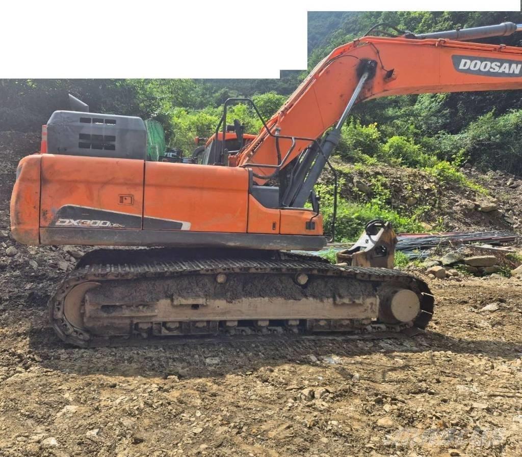 Doosan DX 300 LC-5 Гусеничные экскаваторы