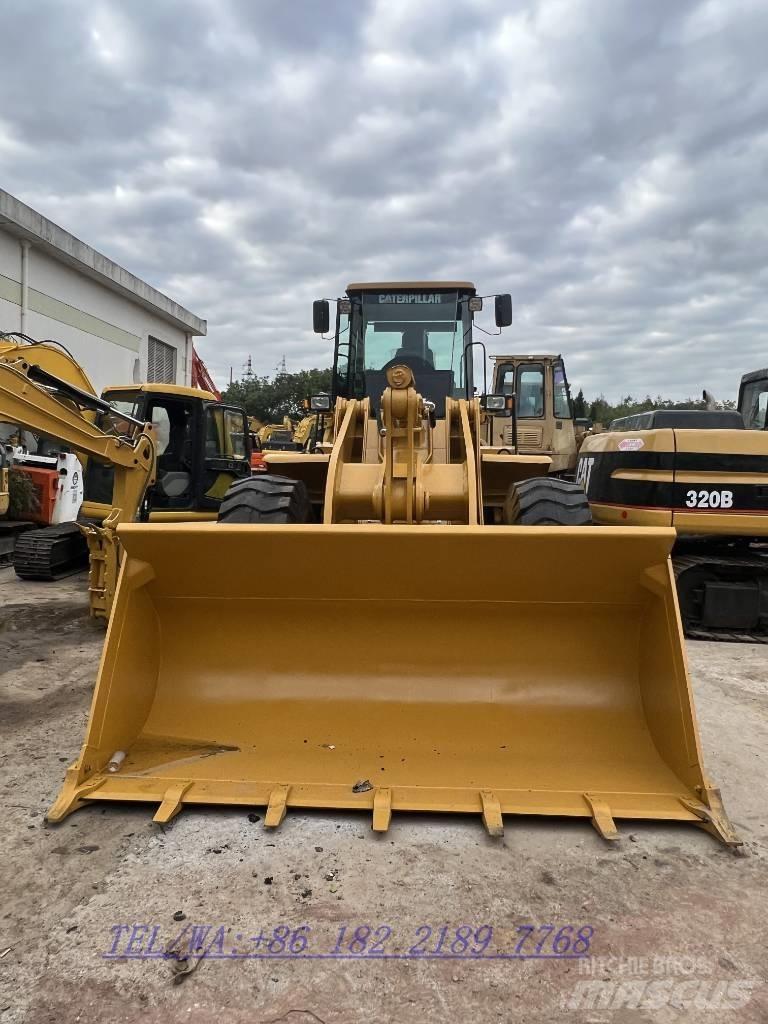 CAT 966L Фронтальные погрузчики