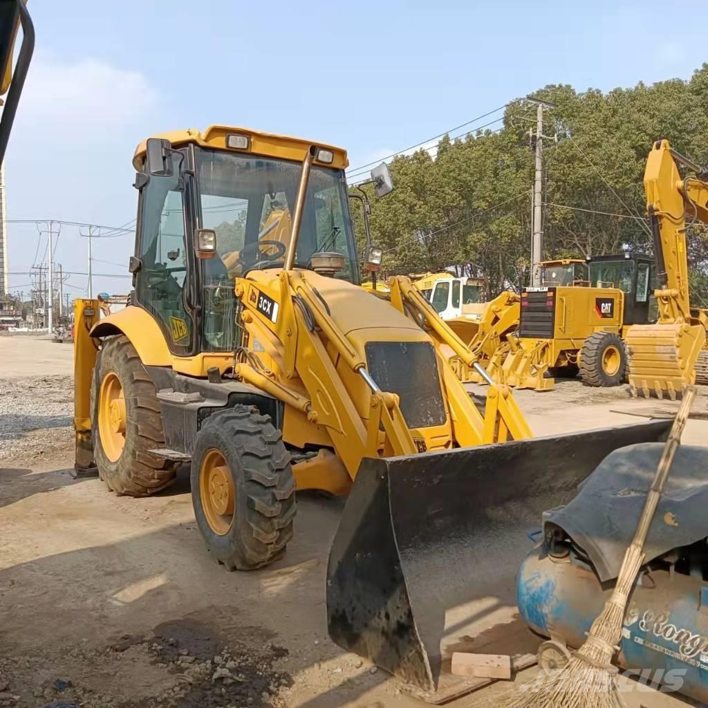 JCB 3CX Экскаваторы-погрузчики