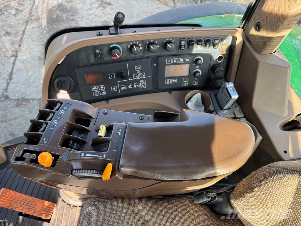 John Deere 8330 Трактора