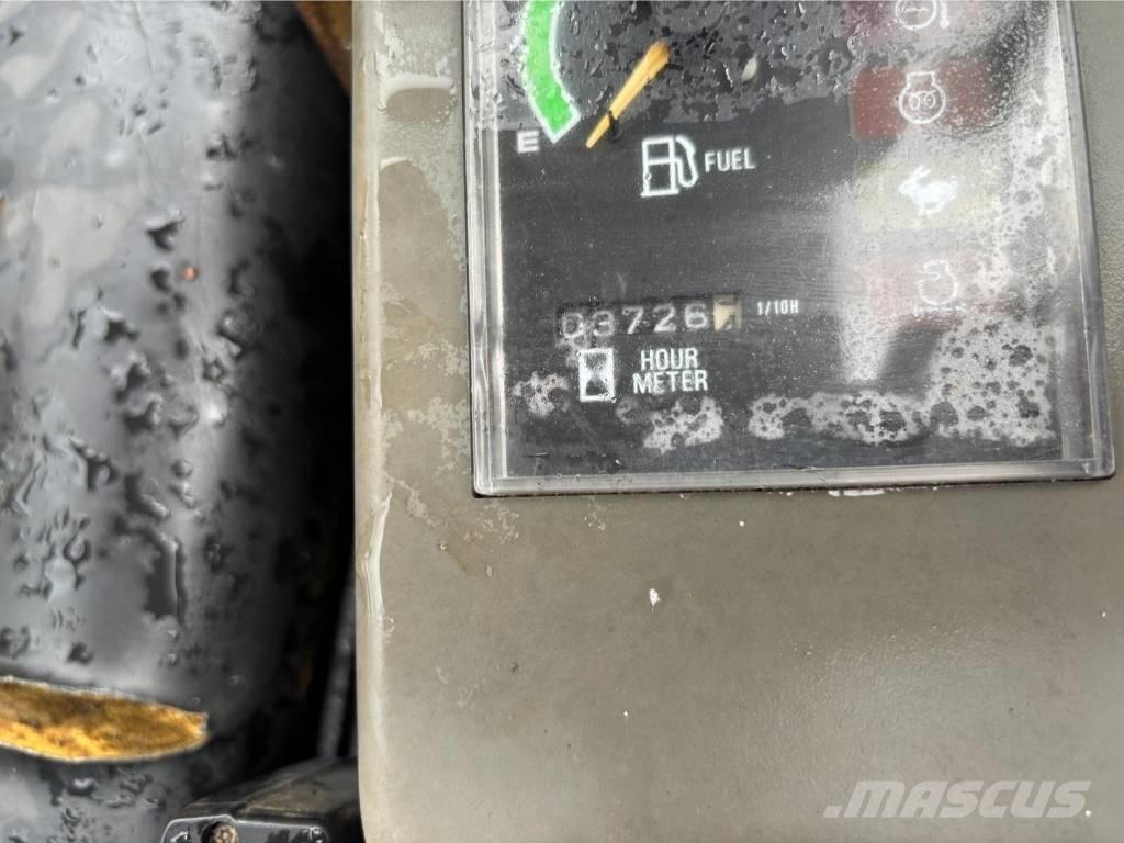 Takeuchi TB 23 R Мини-экскаваторы