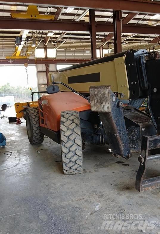 JLG 1055 Телескопические погрузчики
