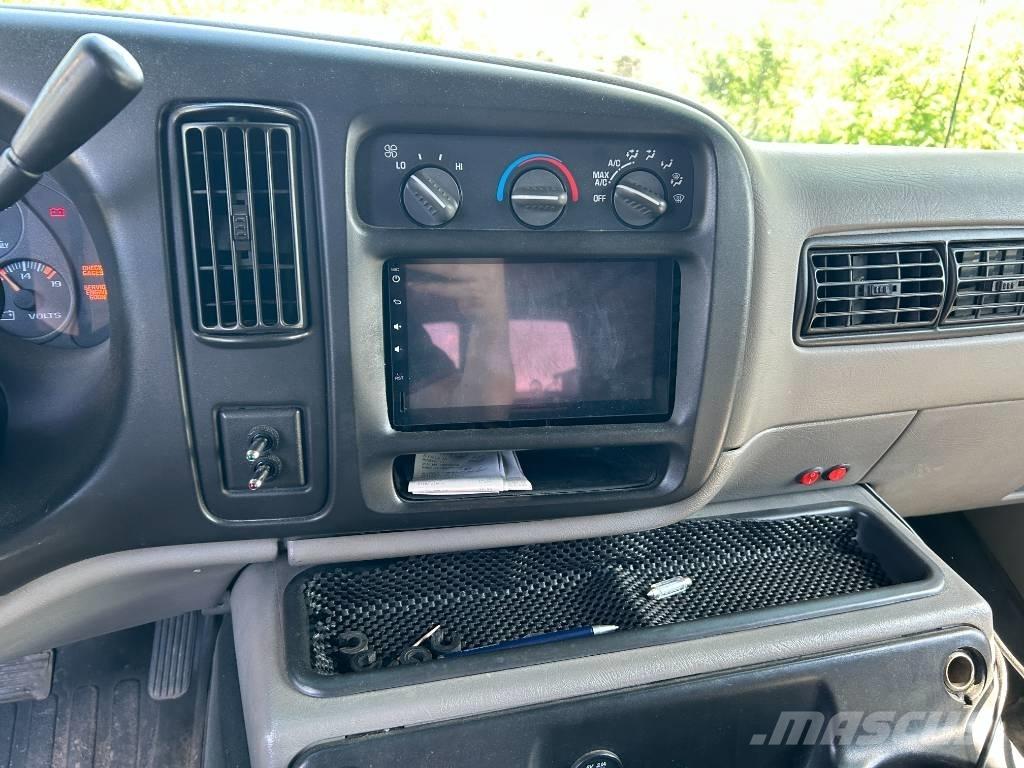 GMC Savana G3500 Изотермический фургон