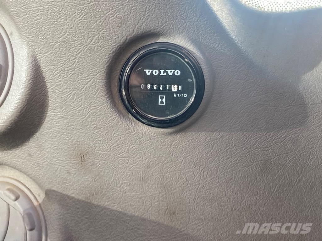 Volvo EC 140 DL Гусеничные экскаваторы