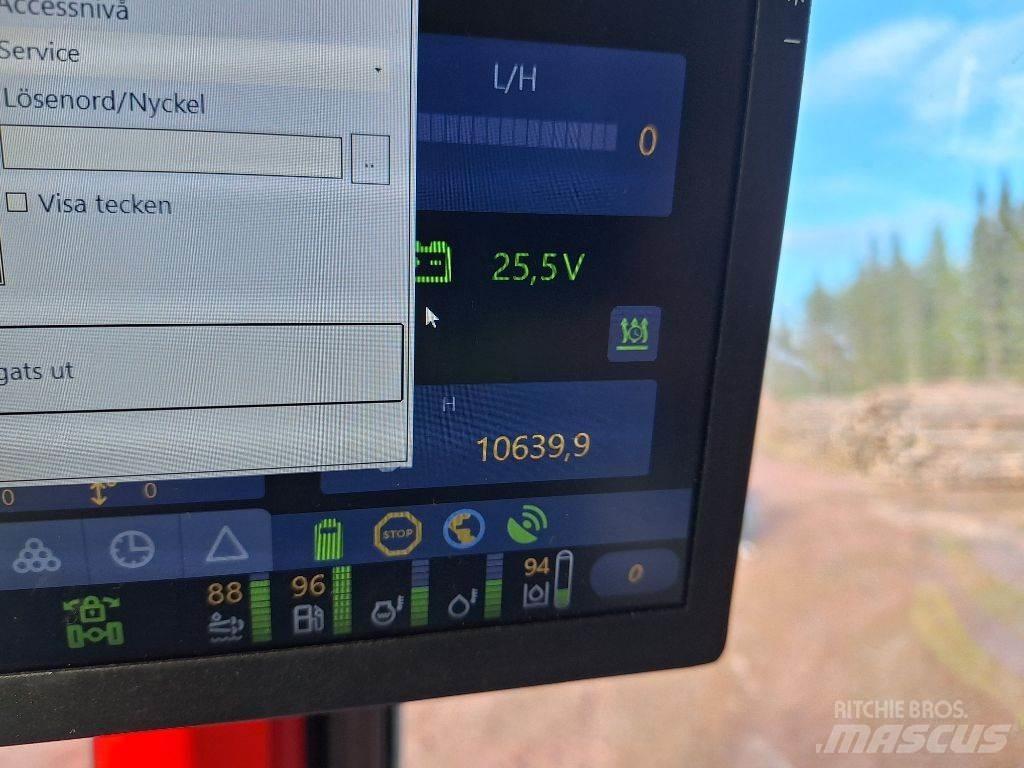 Komatsu 895 Форвардеры