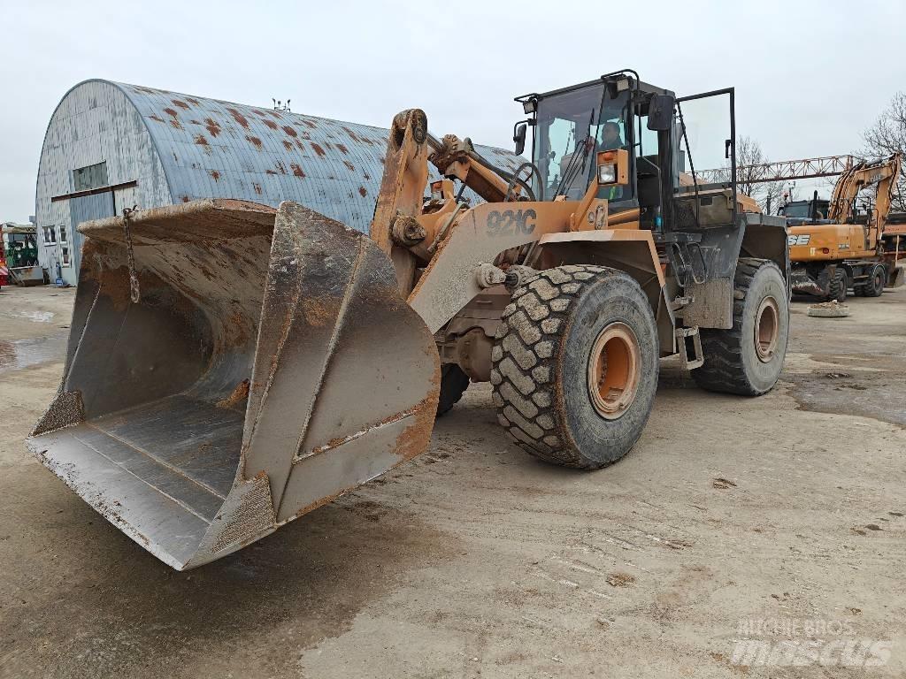 CASE 921 C Фронтальные погрузчики