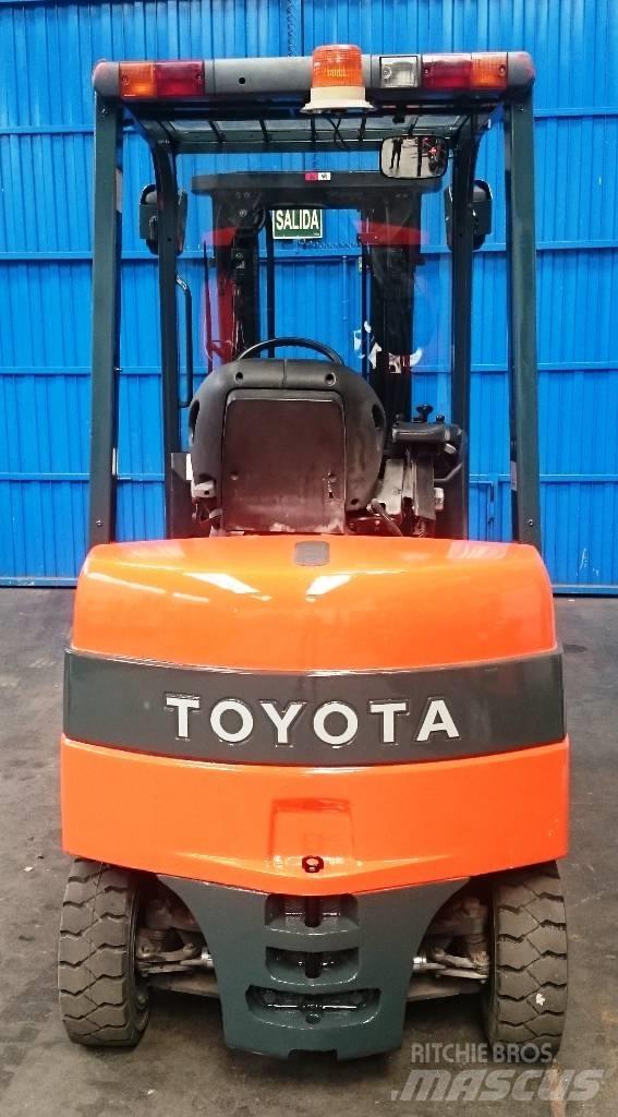 Toyota 7 FBMF 25 Электропогрузчики