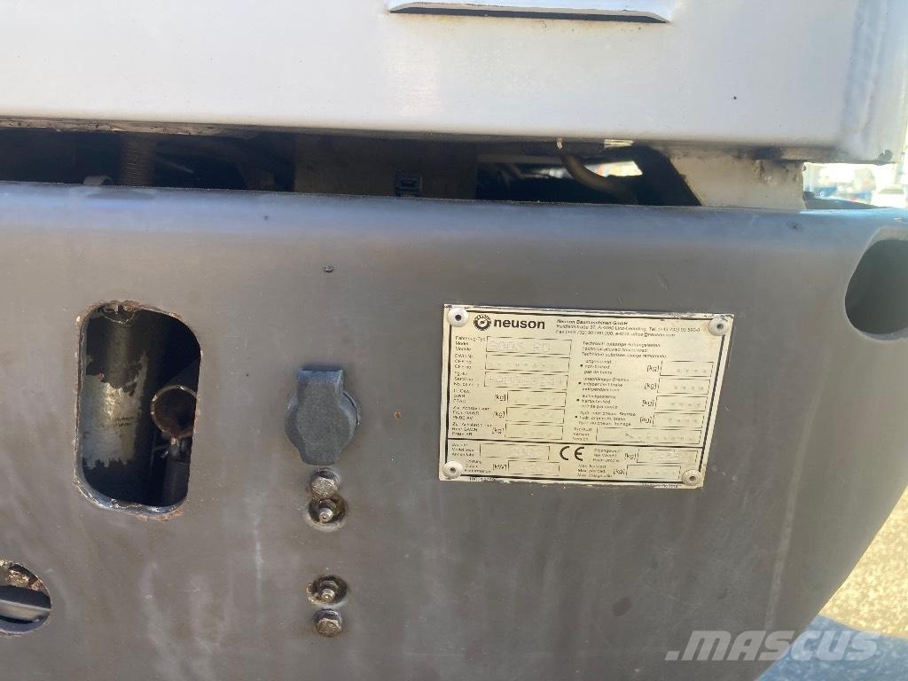 Neuson 8003 RD Малые экскаваторы 7т-12т