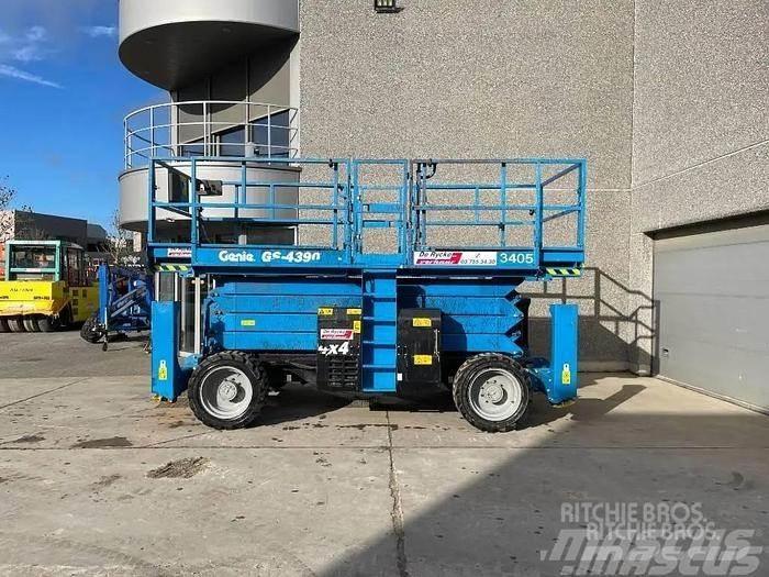 Genie GS4390RT Ножничные подъемники