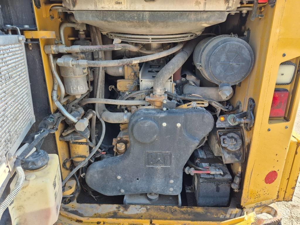 CAT 272 D Мини-погрузчики
