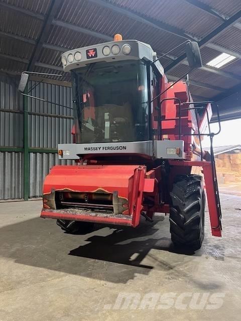 Massey Ferguson 30 Зерноуборочные комбайны