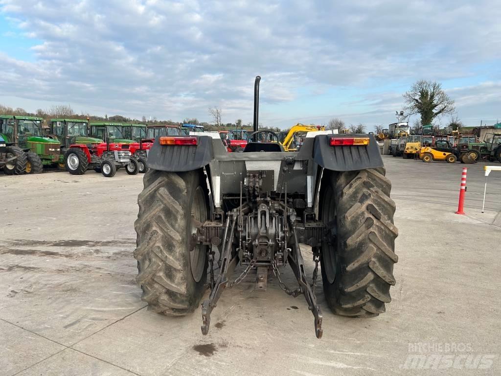 Massey Ferguson 375 Трактора