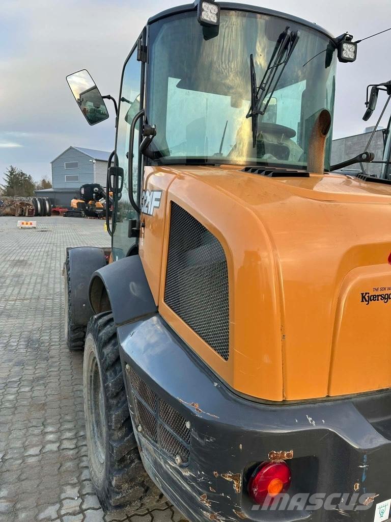 CASE 321 F Фронтальные погрузчики