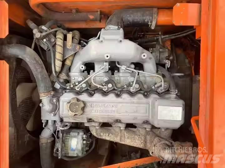 Hitachi EX60 Мини-экскаваторы