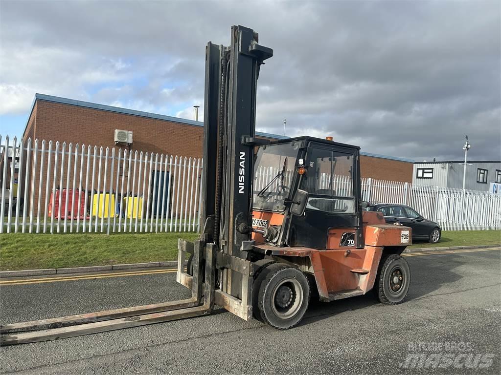 Nissan ZWF05H70U Дизельные погрузчики