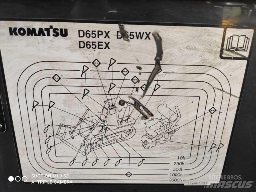 Komatsu D65PX-16 Гусеничные бульдозеры