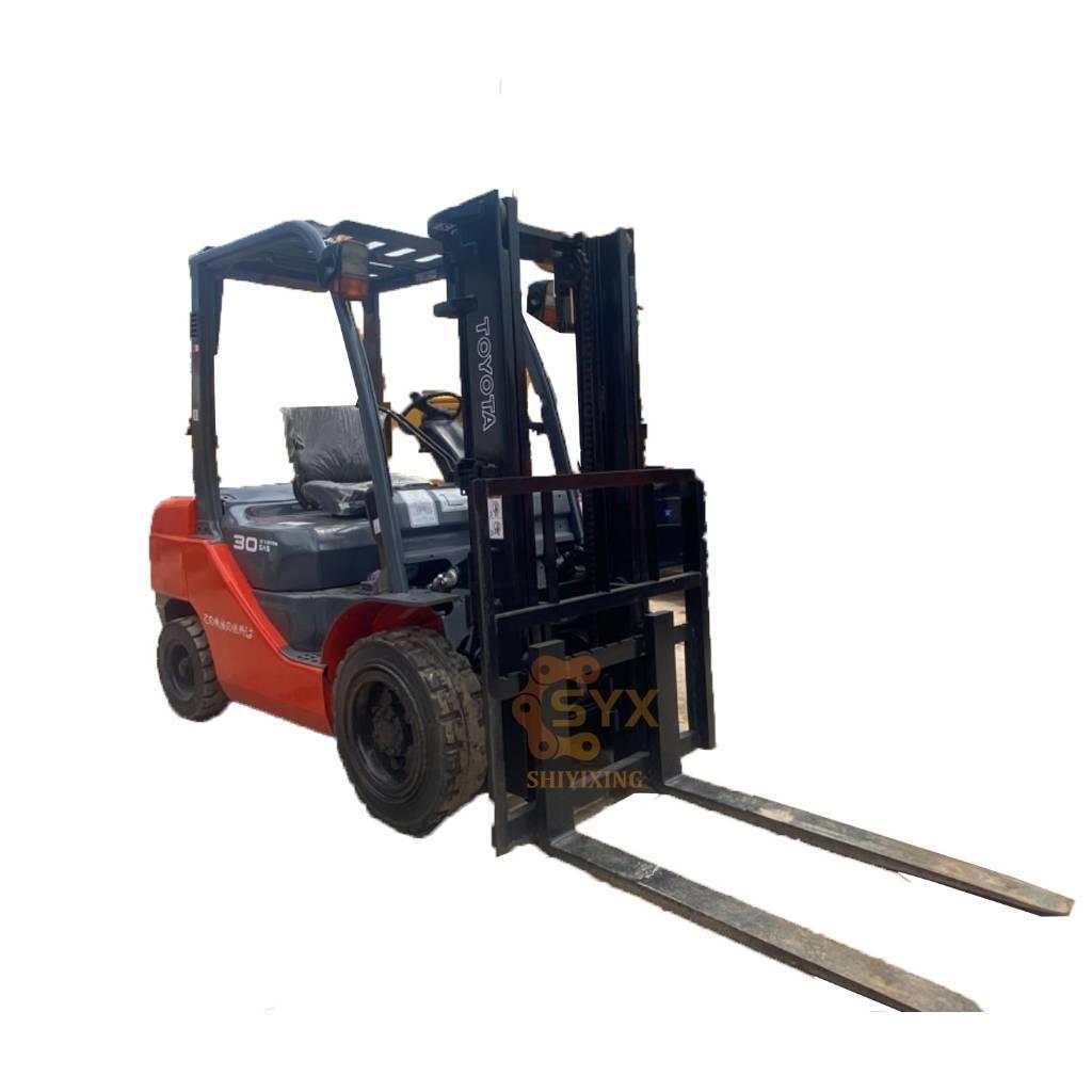 Toyota 30-5 FBL 25 Телескопические погрузчики