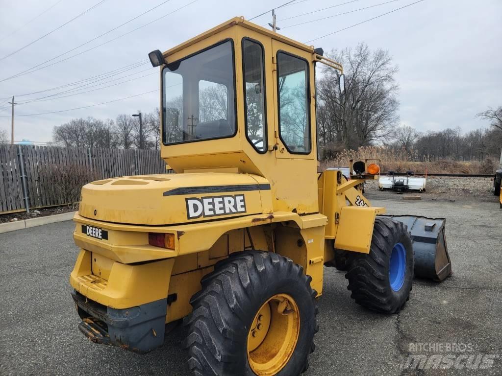 John Deere 244H Фронтальные погрузчики