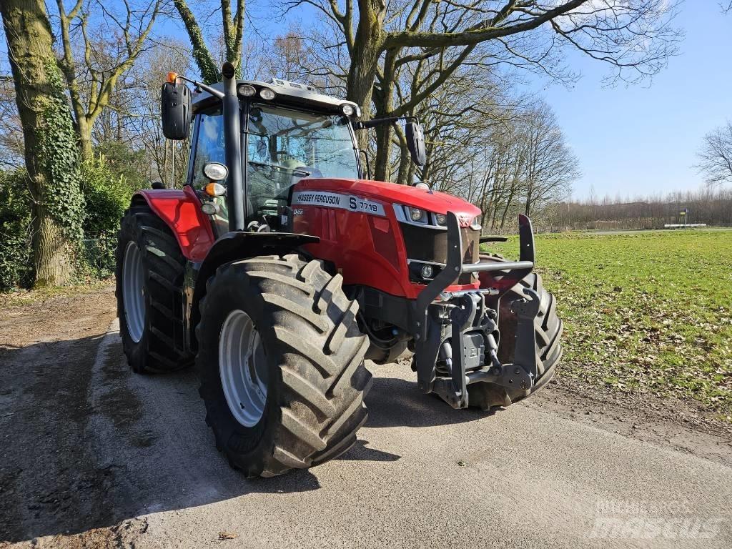 Massey Ferguson 7719 Трактора