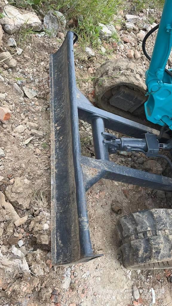 Komatsu U35 Мини-экскаваторы