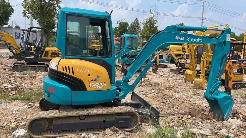 Komatsu U35 Мини-экскаваторы