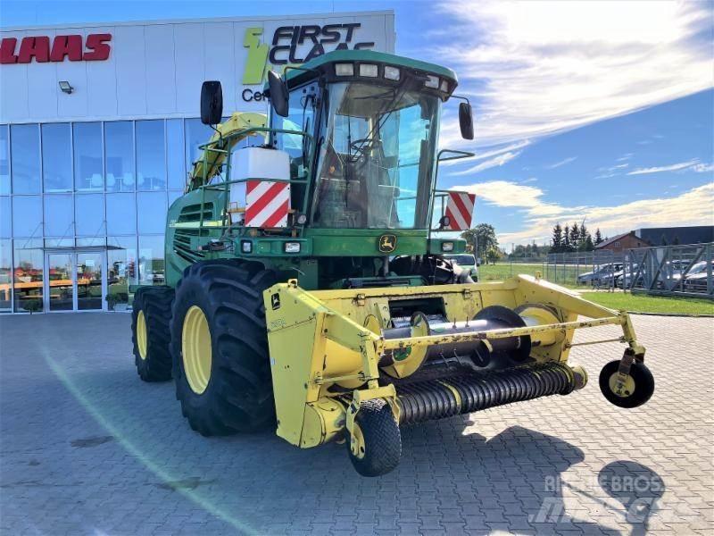 John Deere 7300 Самоходные кормоуборочные комбайны