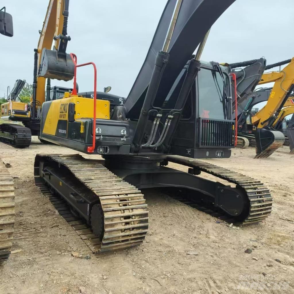 Volvo EC 240 Гусеничные экскаваторы