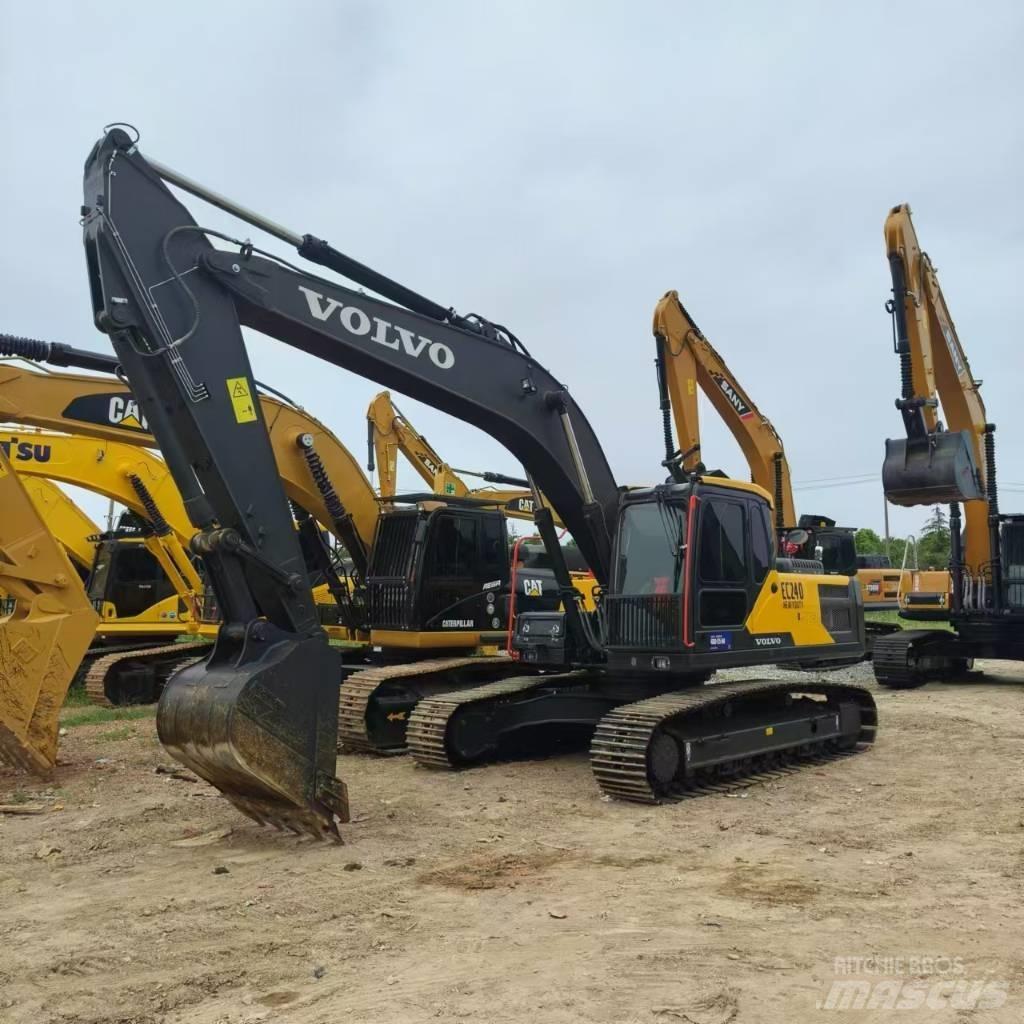 Volvo EC 240 Гусеничные экскаваторы